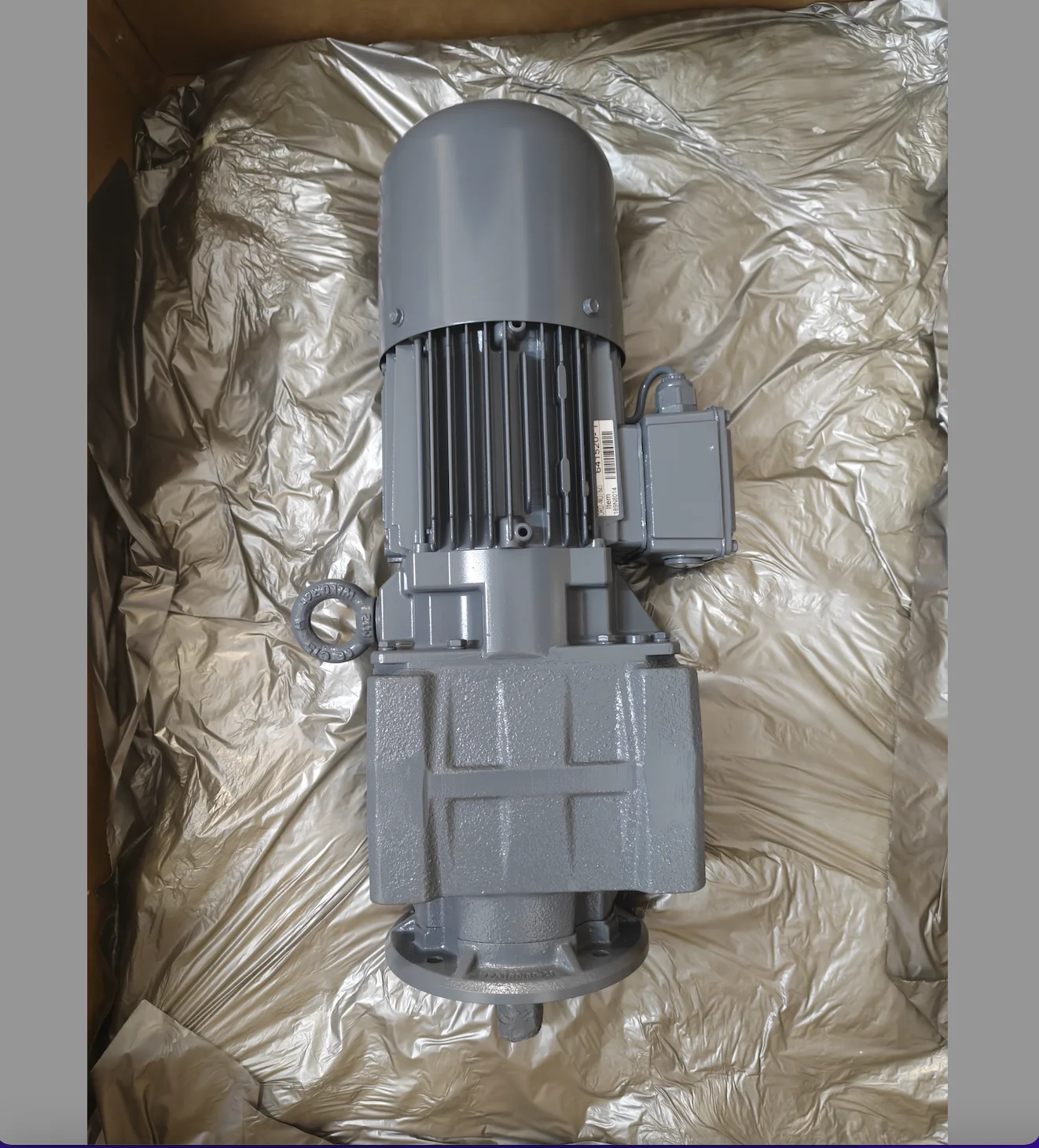 Brand New Original BAUMER Industrial Motor, Model BG20-37/DPE08LA4-TOF-K/ESX010A4/MG.