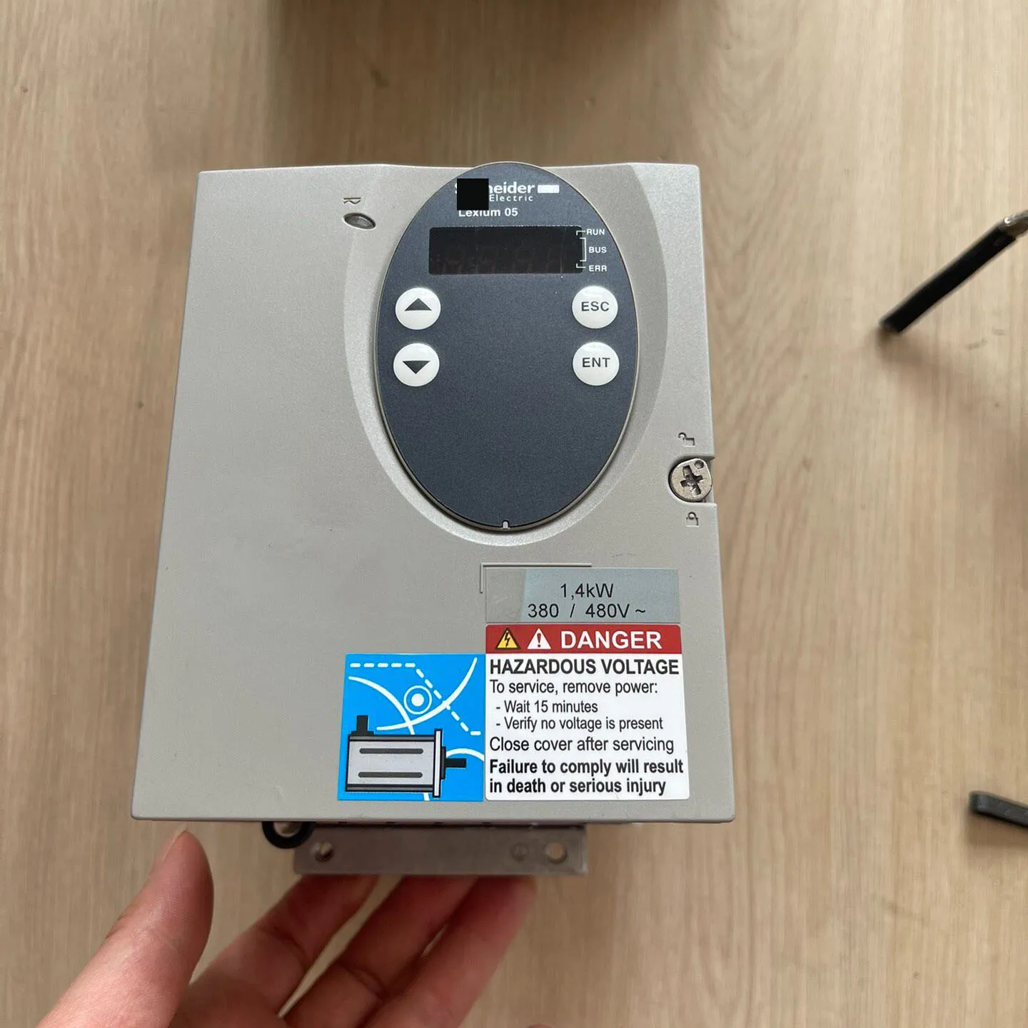 

Сервопривод LXM05BD14N4 1.4 кВт, новый, без коробки