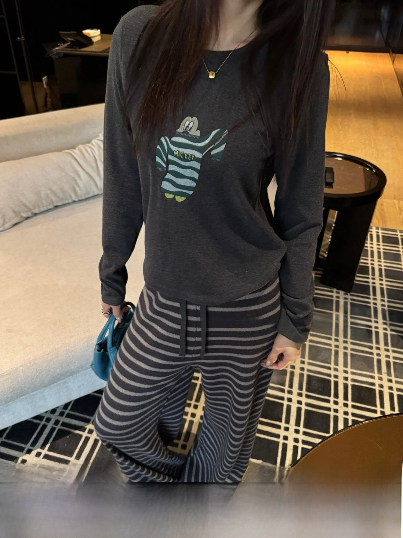 

UKILAU Осенний винтажный мягкий свитшот с милым мультяшным принтом, женский свободный пуловер с круглым вырезом, базовая модель для повседневной носки