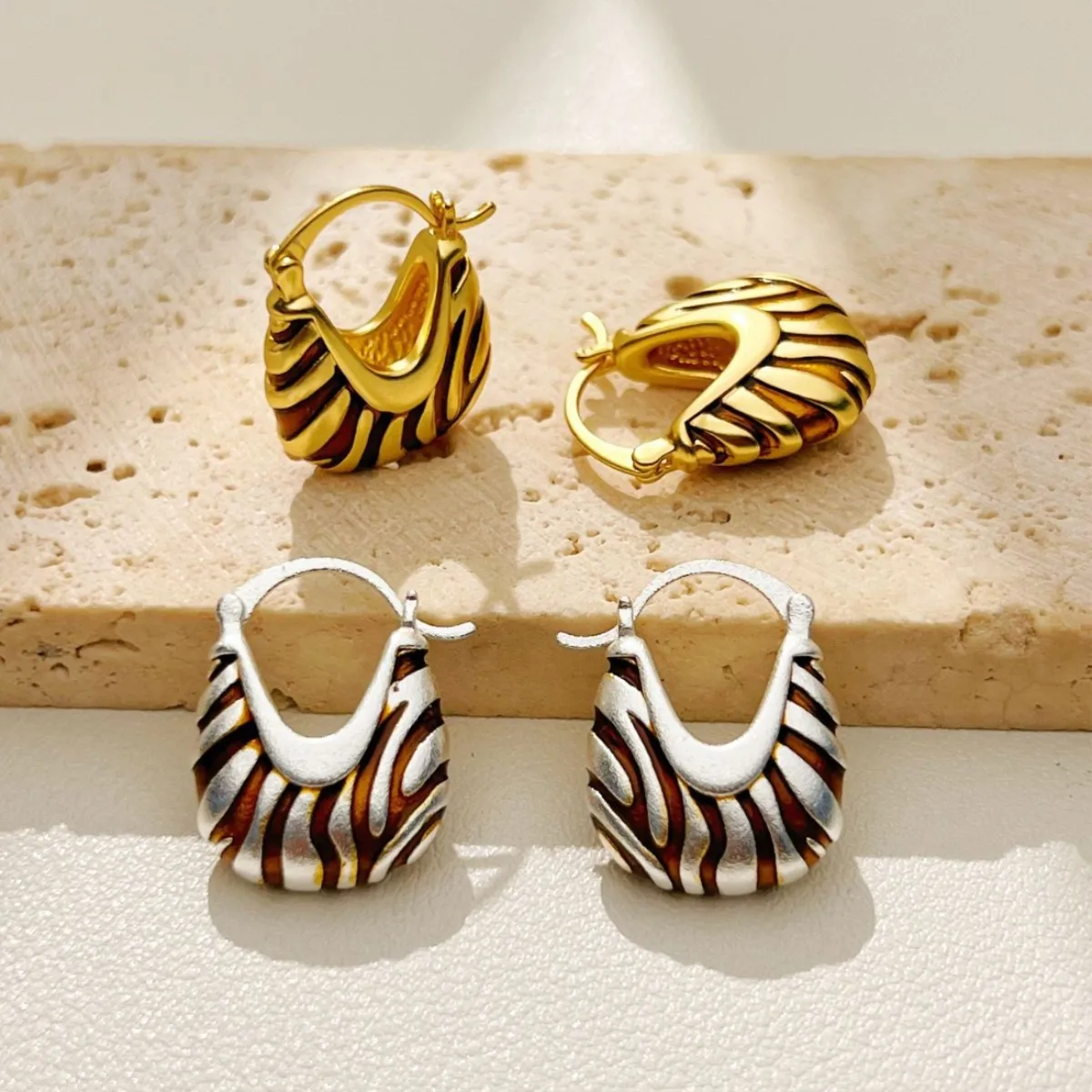 High-end basket-shaped ear cuffs with painted finish, light luxury niche earrings for women, retro style ear ornaments