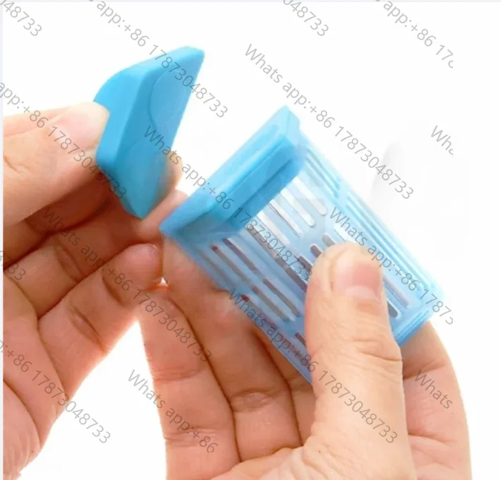 Hikari high enough force magnetic sinking feeder dry frozen feed special red blood worm feeder