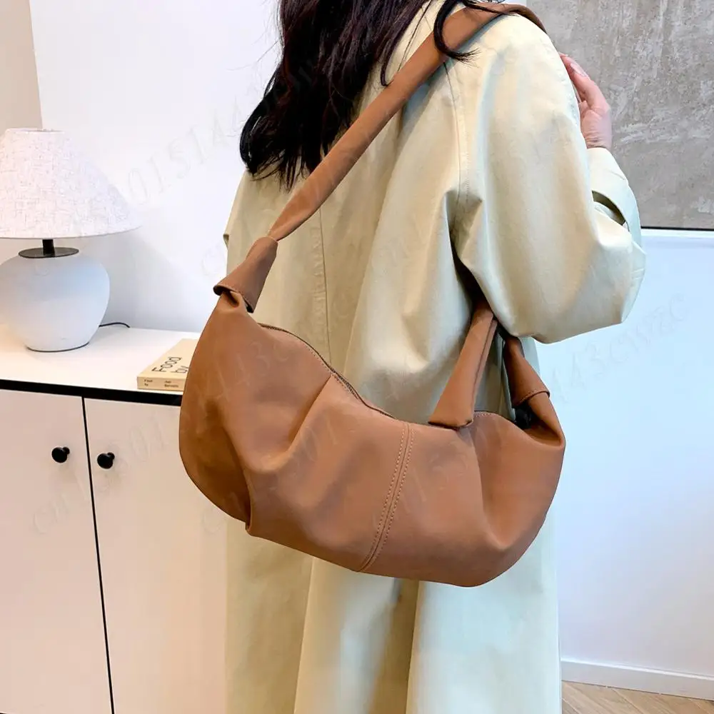 Women Suede Shoulder Bag Trendy Underarm Bag with Multi-Pocket Dumpling Bag with Zipper Croissant Hobos Handbag for Work Travel