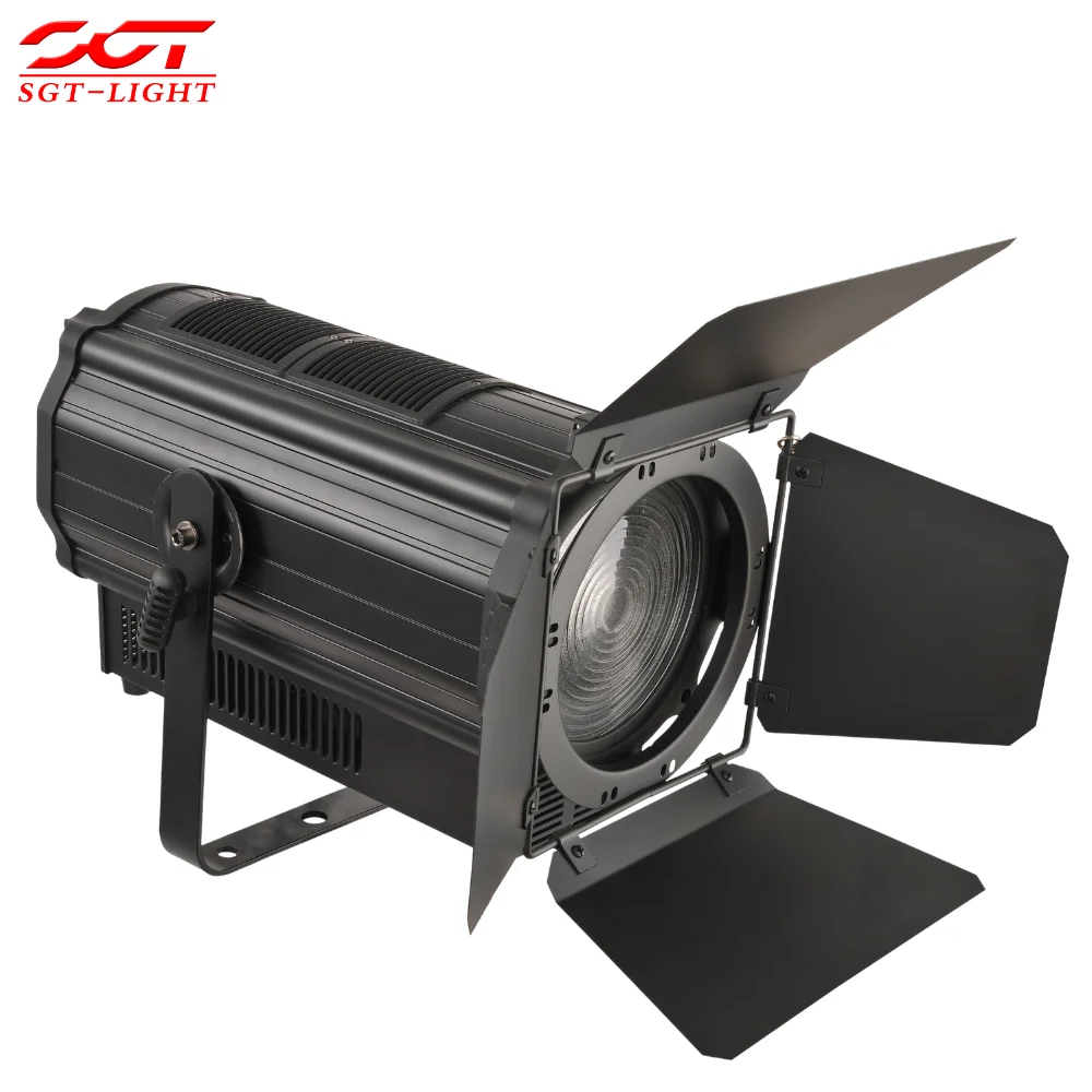 

High Output LED Theater Spotlight 400W With Barn Door Style Control Clean Beam for Live Show Museum Exhibition Space