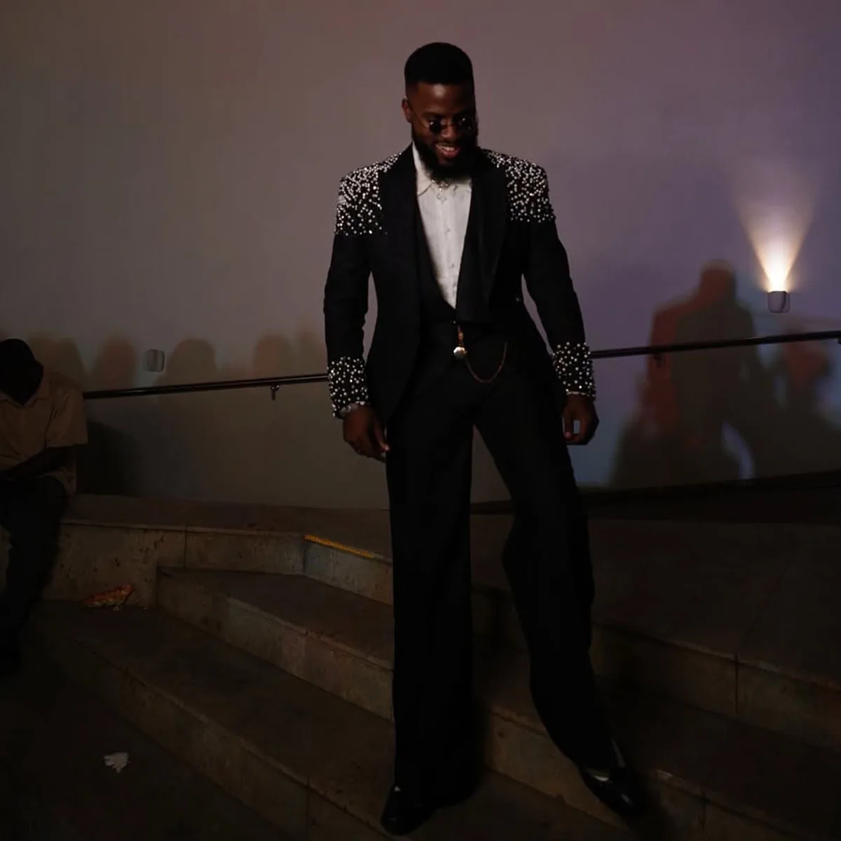 

Customized Handsome Beaded Diamond Men Suits 2 Pieces Wedding Groom Tuxedo Slim Fit Jacquard Male Prom Blazer Homme