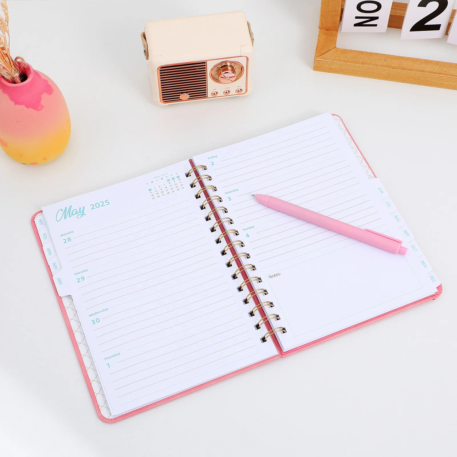 Planer miesięczny na rok 2025 z gładkiego papieru, oprawa spiralna, przenośny rozmiar, solidny planer na rok 2025, planer.