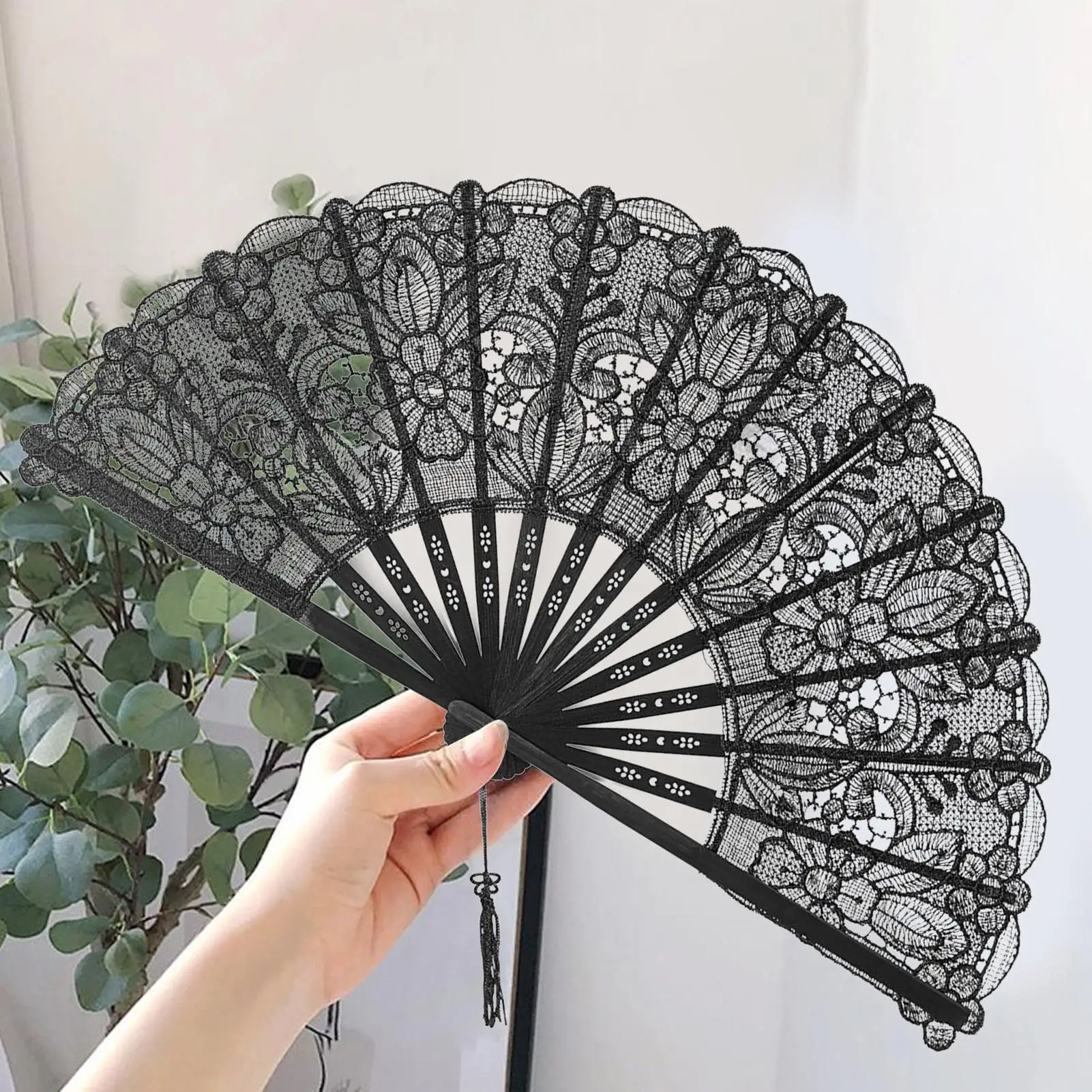

Halloween Black Lace Fan Vintage Foldable Hand Fan Home Decoration Dancing Party Props Wedding Gift Fan for Women 50x27cm