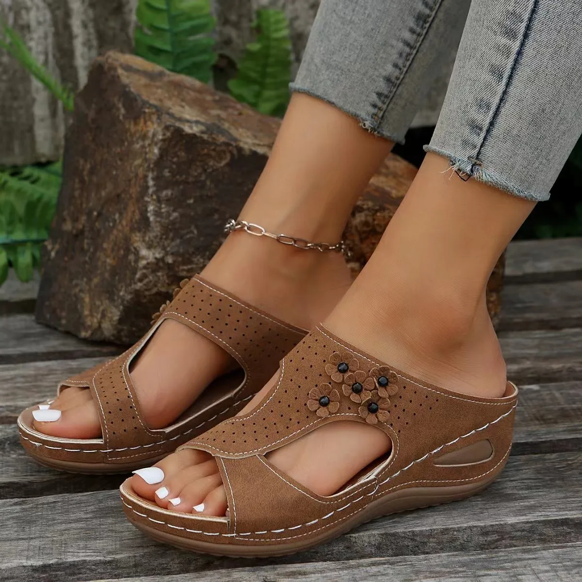 

Plus Size 43 Sandals Summer New Women Retro Summer Flat Casual Outdoor Beach Slippers Female Wedge Platform Orthopedic Slides