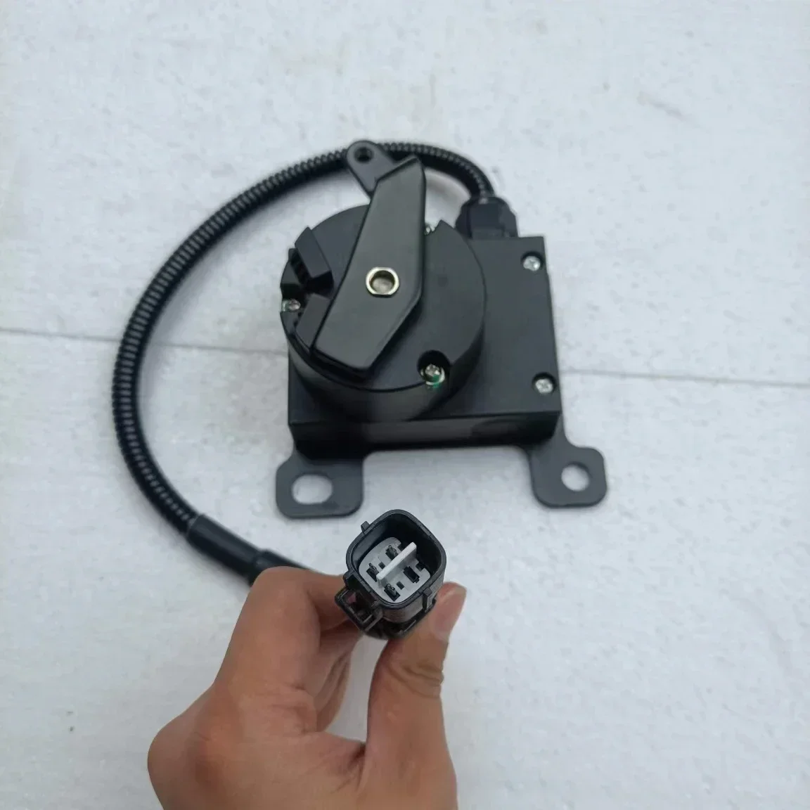 Three Applicable to One Mixer Truck Remote Throttle Controller Adaptation Cement Tanker Rear Windbooster factory price