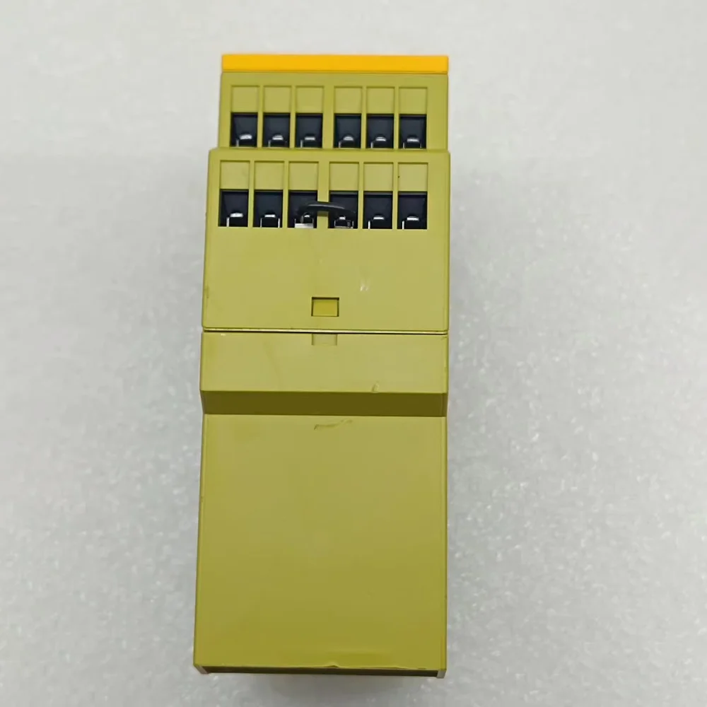 774502 PNOZ XV2 PILZ Pilz Safety Relay