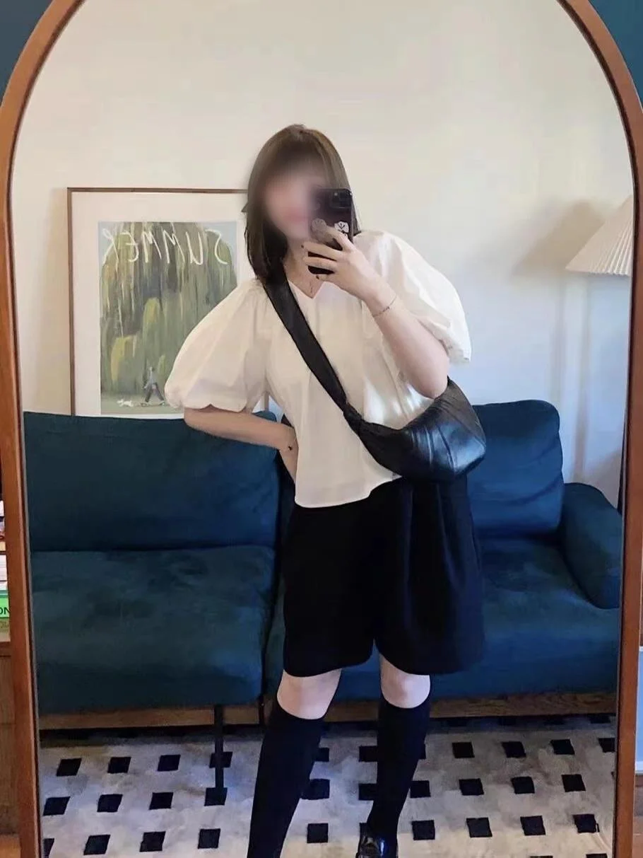 حقيبة كتف عصرية للشباب على شكل زلابية من الجلد الناعم بسعة كبيرة للتنقل اليومي في فصلي الخريف والشتاء