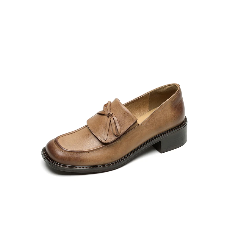 المتسكعون النساء جلد البقر الحقيقي هامش الصلبة SquareToe فراشة عقدة الانزلاق على منتصف الكعب أحذية السيدات اليدوية