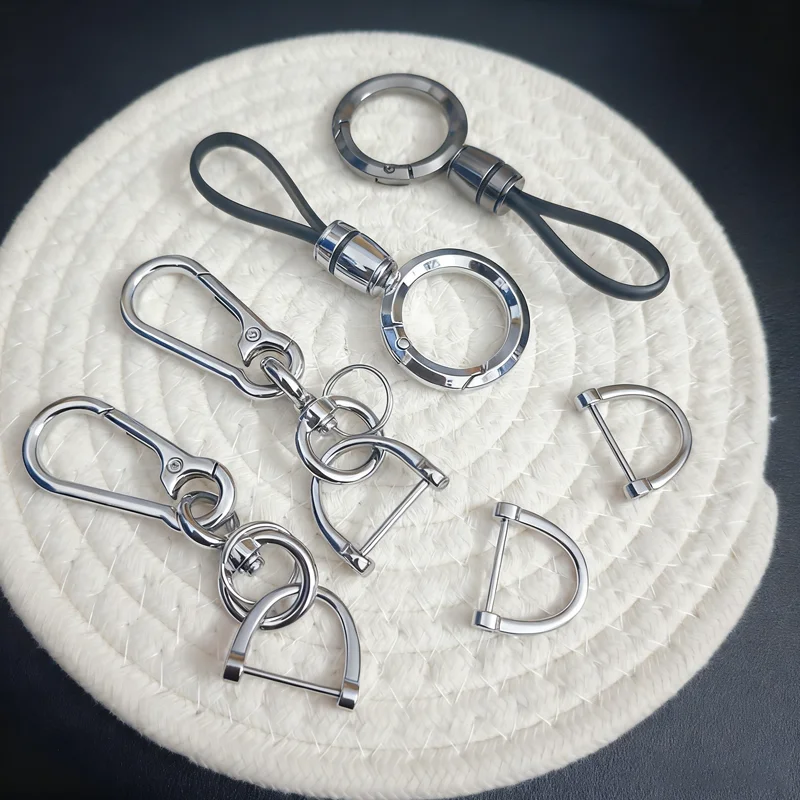 Simple Car Key Chain Waist Hanging D Buckle Keyring Mini Ring Car Interior Accessories Moto Key Rings Anti-lost Key Chain Gift