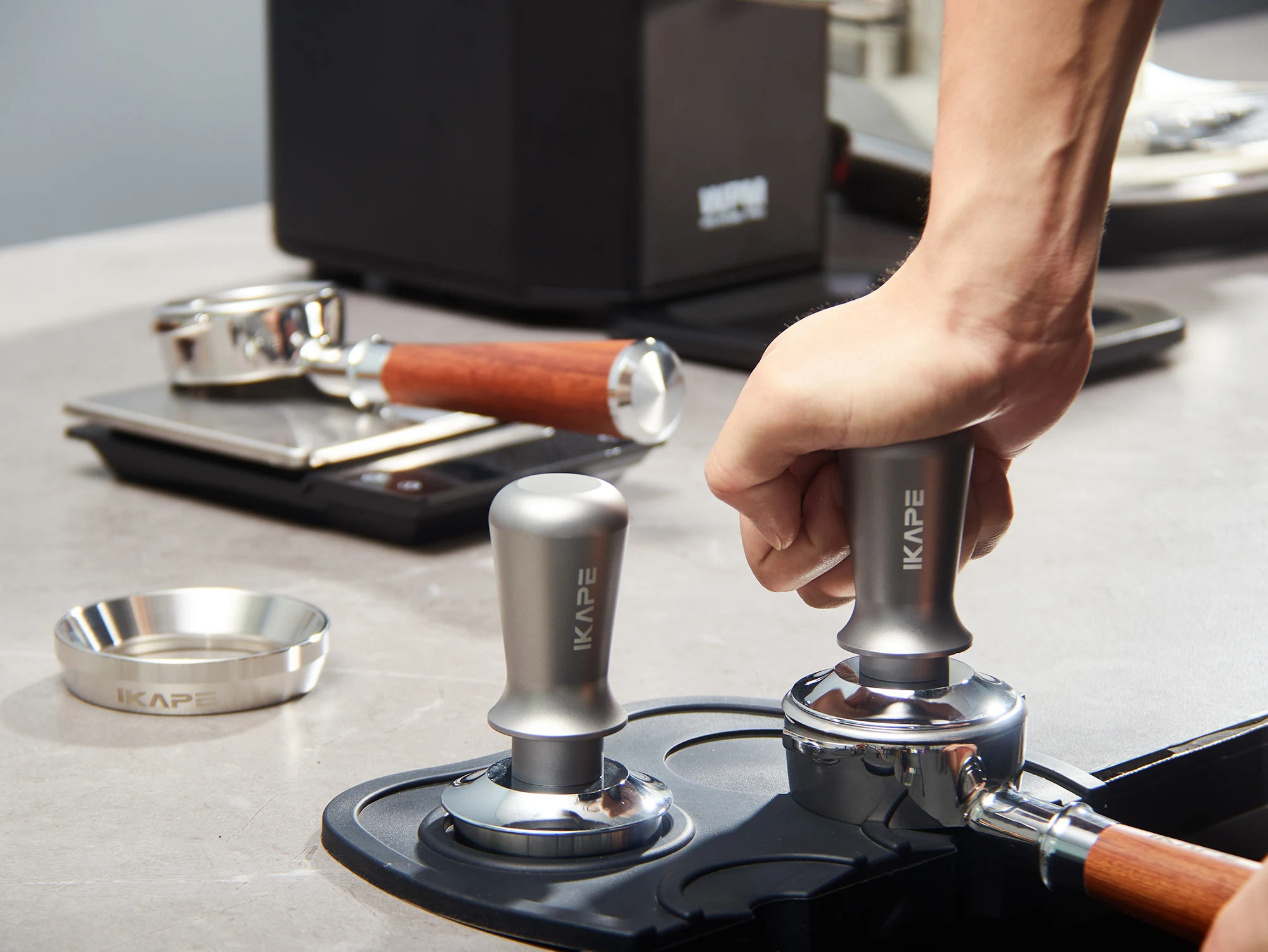 IKAPE V3 Espresso-Tamper, Premium-Barista-Kaffee-Tamper mit kalibrierter federbelasteter Basis-Tamper aus 100 % Edelstahl – Detail 5