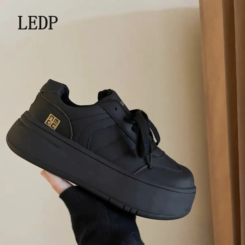 LEDP Brand Design Sense Casual Board Shoes Women 2024 New Explosive Autumn Sports All Match German Training Bread Shoes