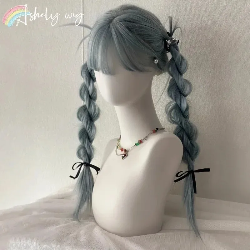 كاندي 2025 الأزرق مع الانفجارات شعر مستعار طويل مستقيم للنساء 26 بوصة بيروكات صناعية ألياف مقاومة درجات الحرارة العالية تأثيري H