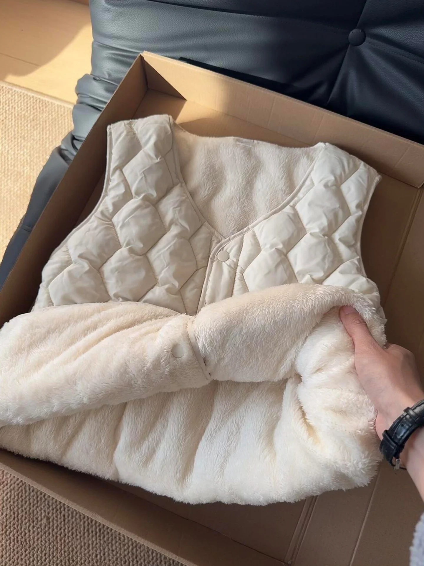 Chaleur couleur Pure Svel gilet superposition vêtements intérieurs coréen Sle 2025 hiver Faion trajet v-ne bouton unique poète Art