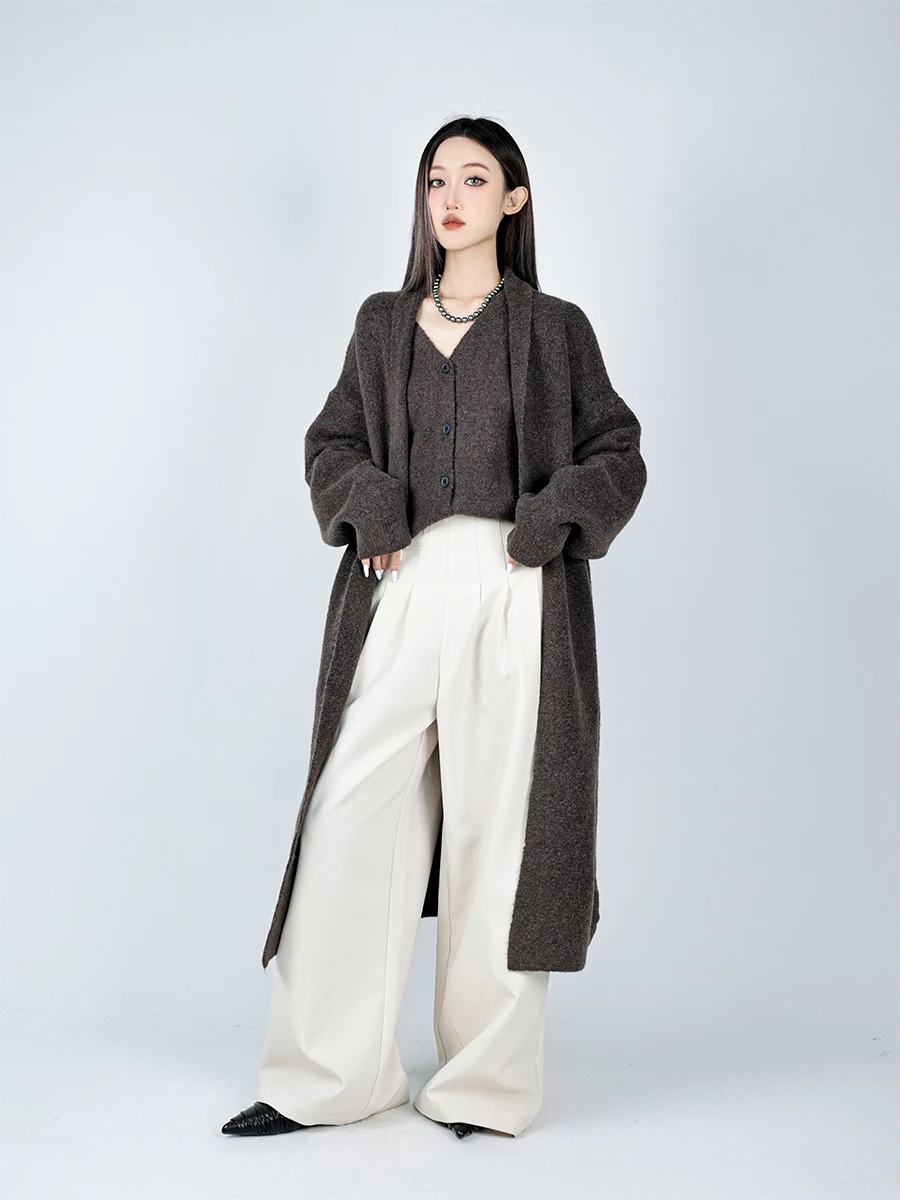 

Свободный вязаный свитер-пальто для женщин, осенне-зимний комплект из двух предметов с V-образным вырезом, удобный повседневный стиль, однотонный, из полиэстера...