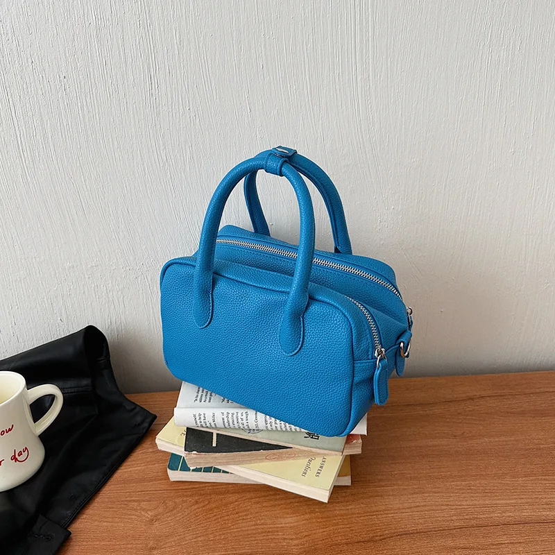Fashionable and Sophisticated Boston Bag, Large Capacity and Versatile Commuter Handbag, Women's Single-shoulder Crossbody Bag view 4