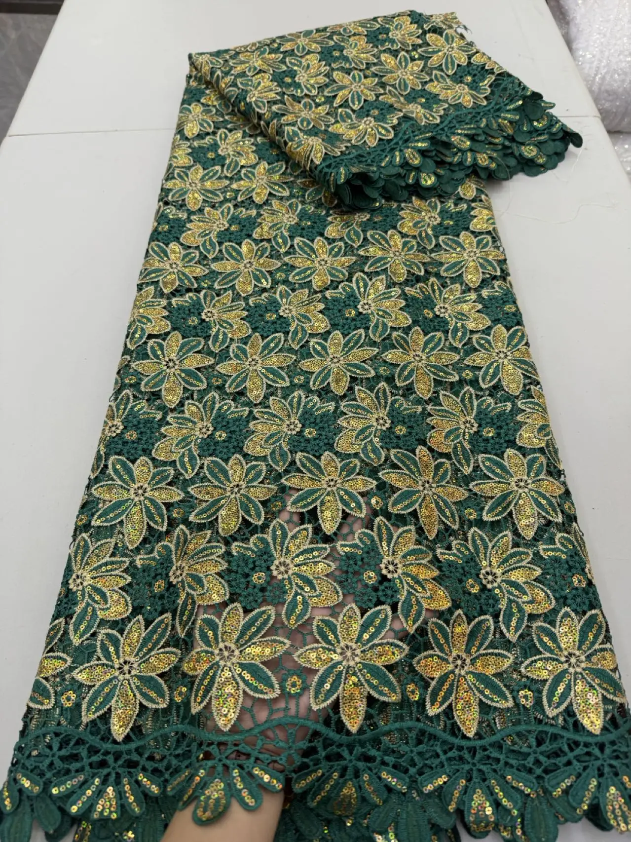 

Новейшая африканская кружевная ткань 2025 года, высокое качество, хлопчатобумажная ткань на метр, вышивка, лен, вечерние платья, тюль, пайетки, зеленый, 5 ярдов