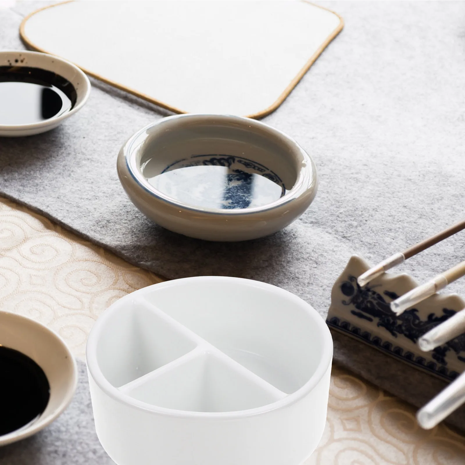 Ceramic Ink Dish Large Capacity Pen Wash Rinse Container Multi-Function Calligraphy Ink Plate Sturdy Portable Inkwell