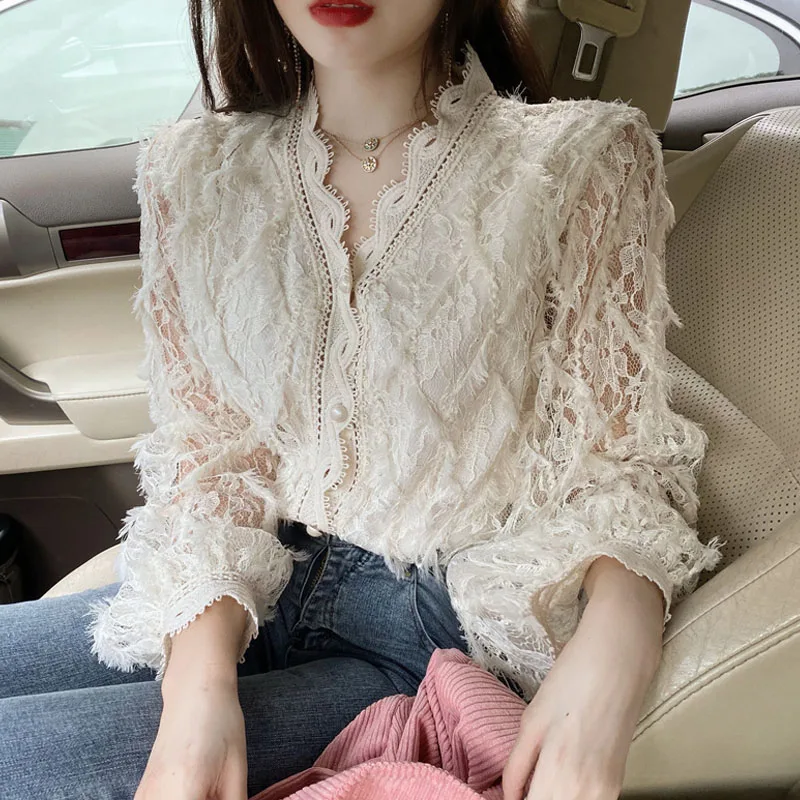 Vintage V-neck Long Sleeve Lace Blouse Women Tops Tassel White Shirts Blusas Hollow Out Lace Flowers Ladies Blouses Shirts 16095