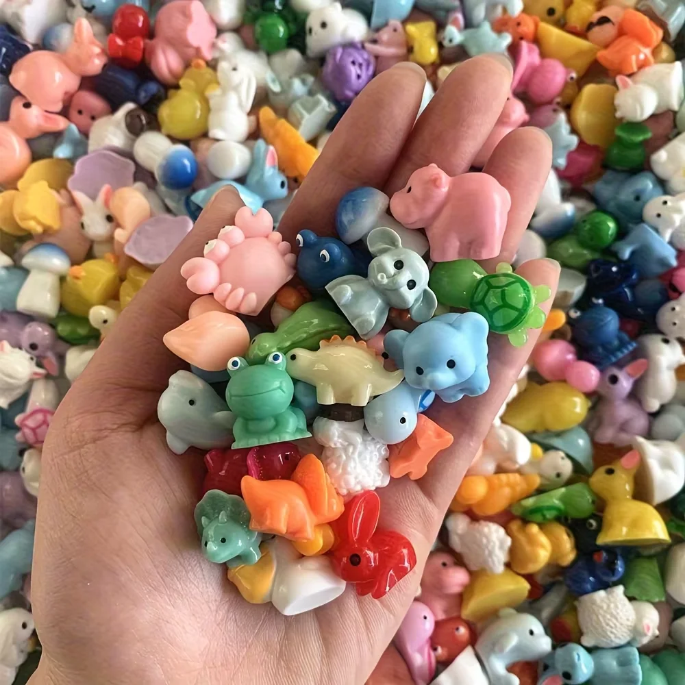 40/70/90pcs Mini Resin Animal and Mushroom Figurines Set, Wooden Stake Installation, No Electricity or Batteries Required, for F