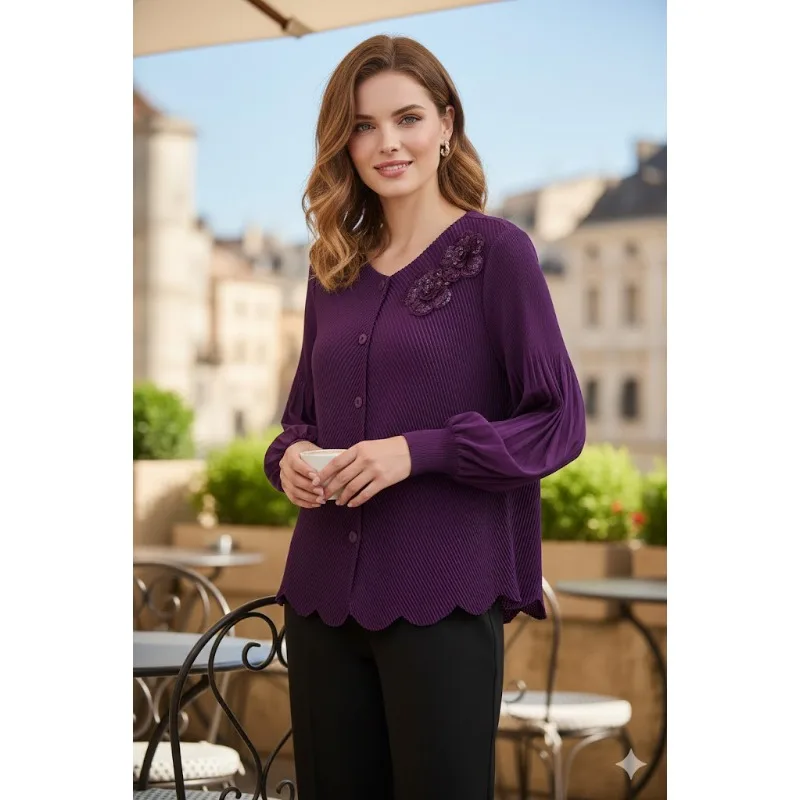 Kurtka Miyake z plisami, rozmiar plus size, plisowana, kolekcja 2026, luźny krój, wiosenna nowość, modna, wyszczuplająca w talii, elegancka, zdobiona koralikami, długa, plisowana bluzka.