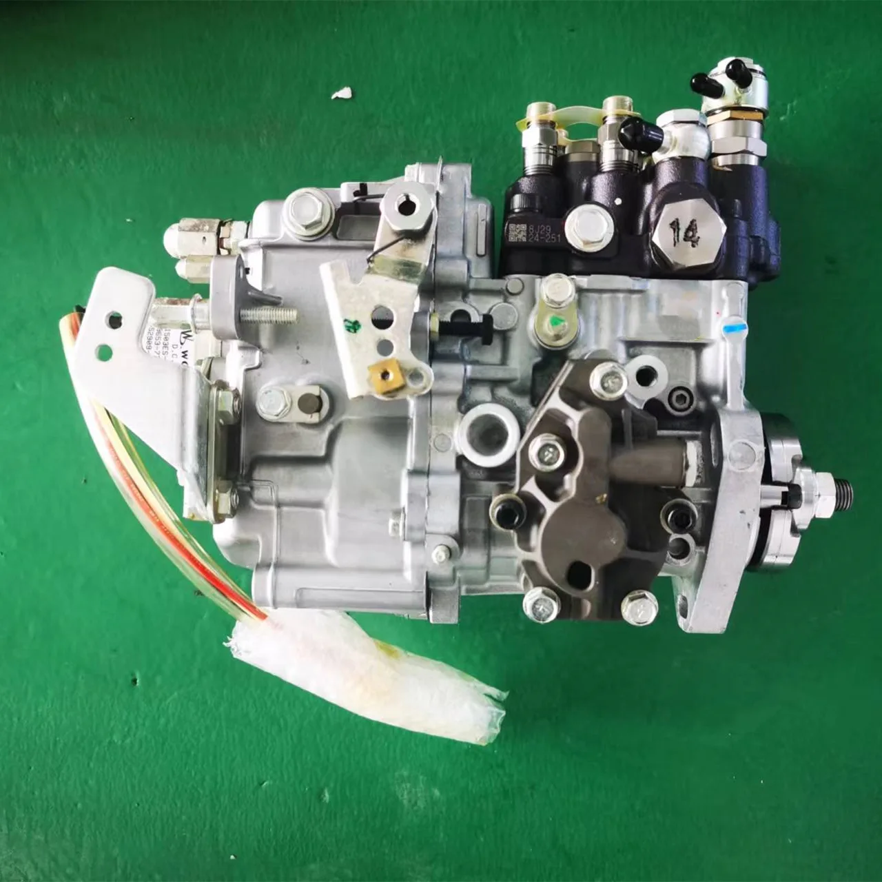 Supply engineering machinery parts, Yanmar high pressure oil pump 47NV88-BDHKS engine fuel injection pump