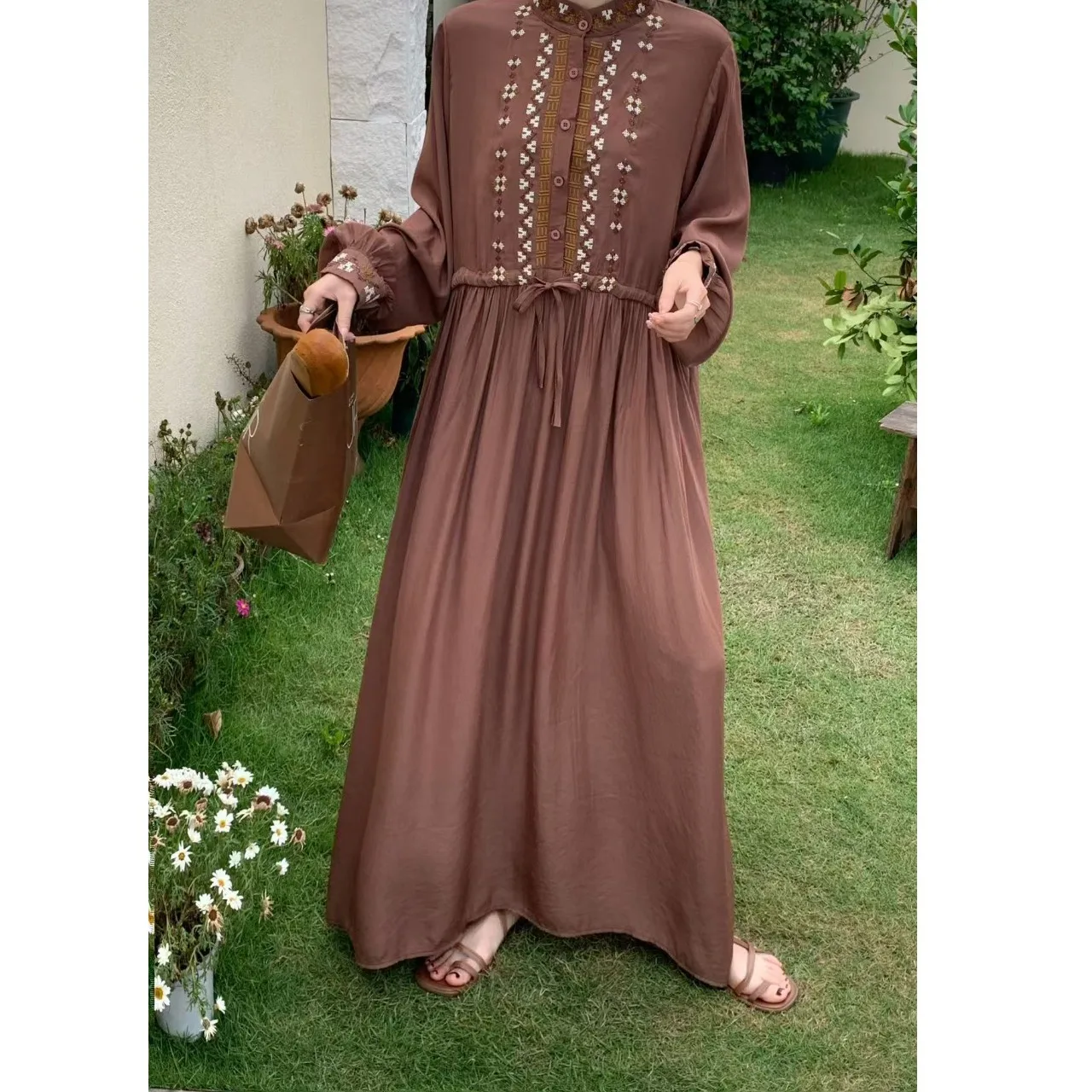 Retro Etniczny Styl, Ciężki Haft, Długi Letni Krój, Cienka Mieszanka Bawełny, Sukienka typu Lantern, Maxi, Idealna na Wakacje