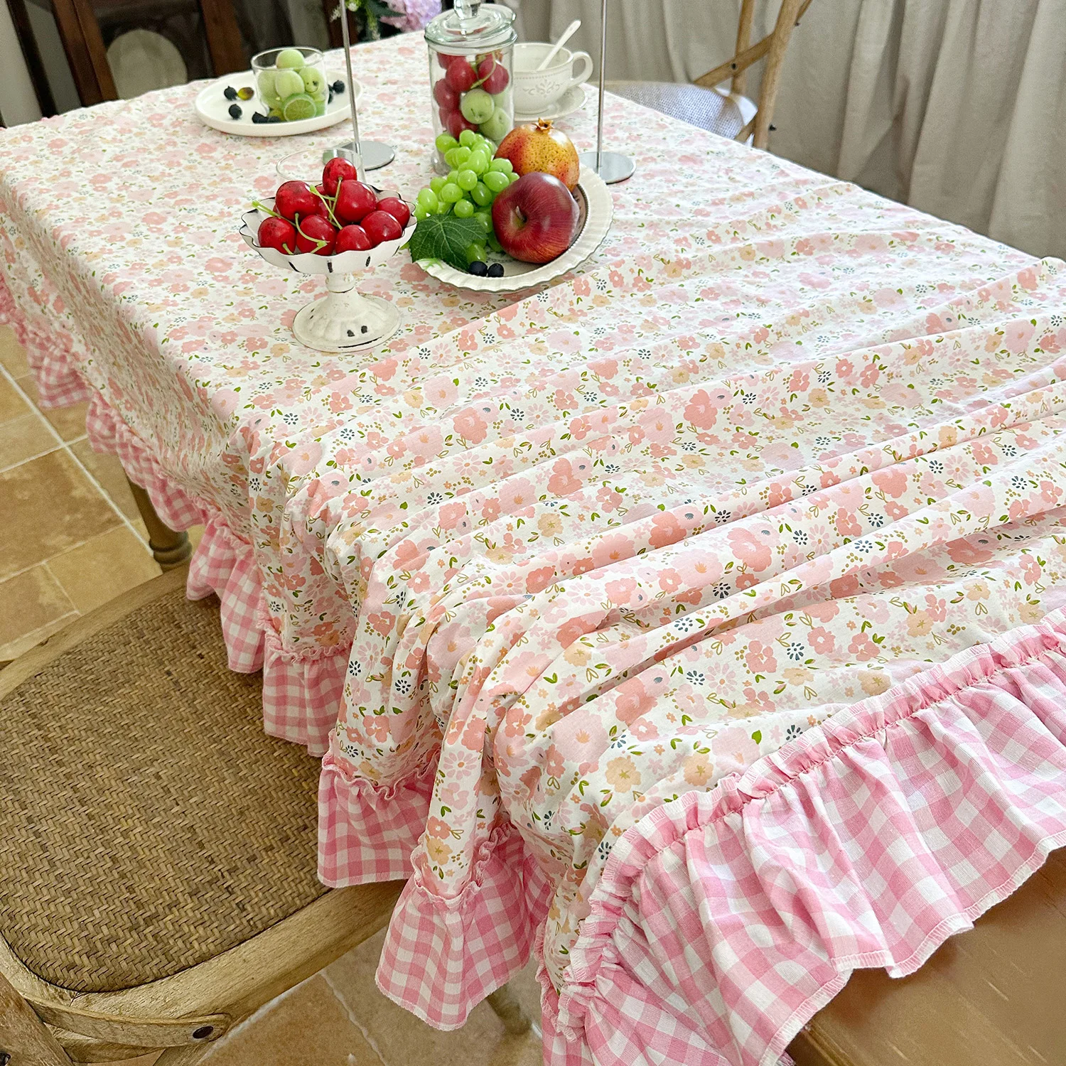 Vintage Floral Tablecloth with Gingham Ruffle Hem, Rectangular Table Cover for Kitchen Dining Table Cover, for Holiday Parties