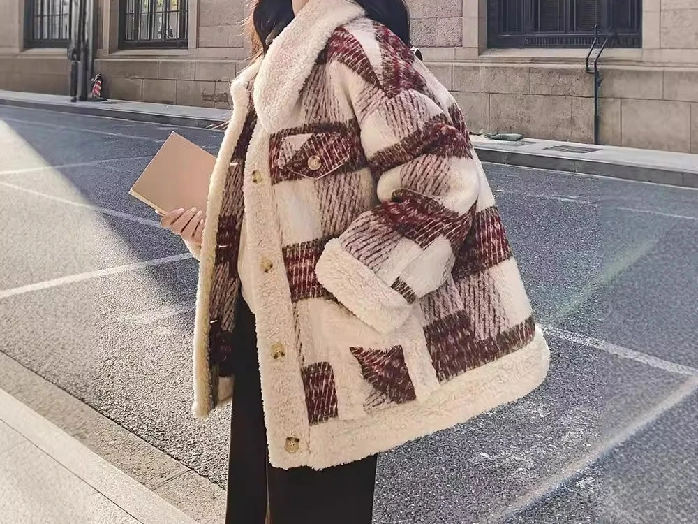 2025 Vintage Red Checkered Spliced Lamb Wool Jacket for Women Thickened Student Cotton Jacket for Winter