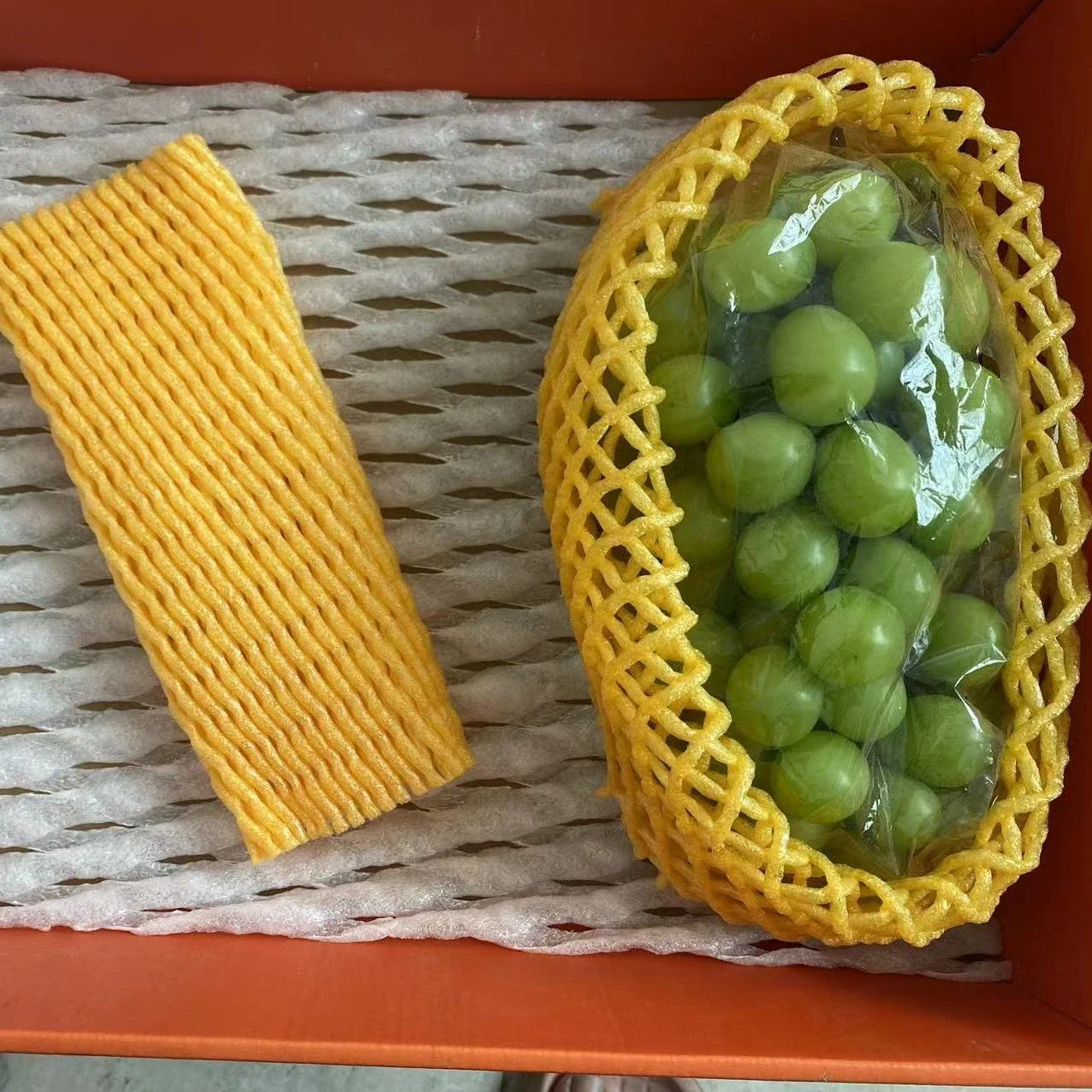 10cm Wide Thick Foam Fruit Net Yellow Purple Grape Specific Mesh Cover Fruit and Vegetable Transportation Shockproof Mesh Bag