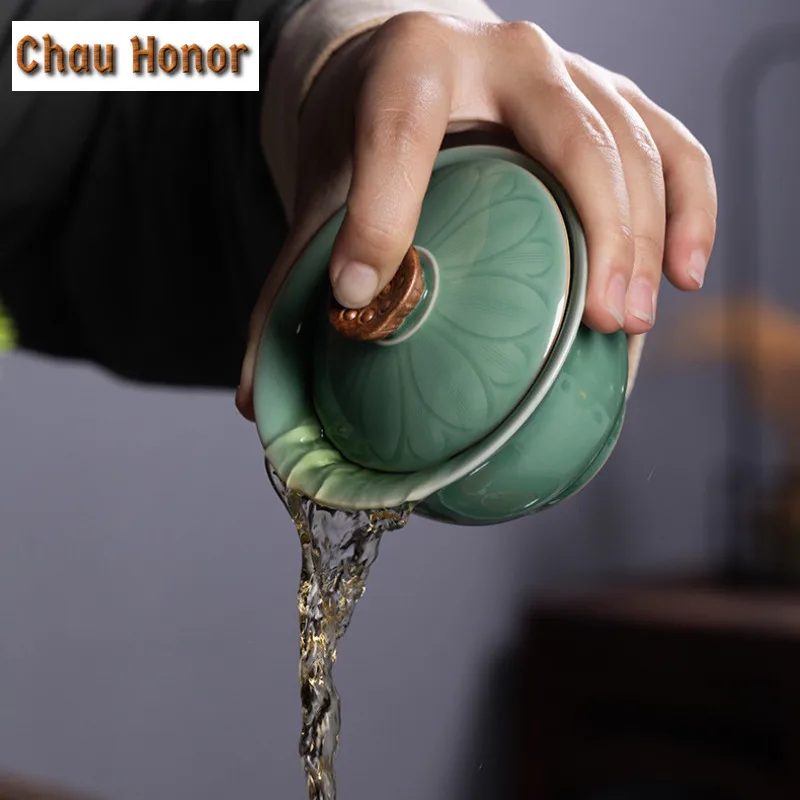 180ml Handmade Celadon Lotus Pond Gaiwan Ancient Tea Tureen Tea Bowl With Lid Kit Tea Making Cover Bowl Tableware Ornaments Gift