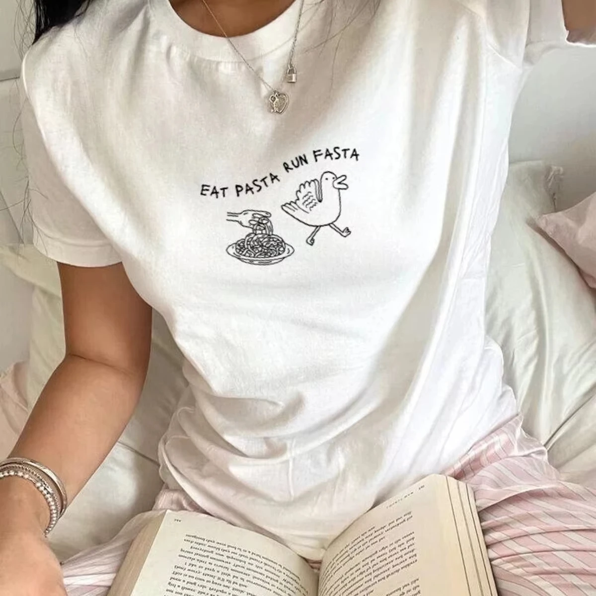 

Eat Pasta Run Fasta Забавный мультяшный принт Унисекс Милые футболки с короткими рукавами Свободные хлопковые летние повседневные топы Уличная мода Футболки