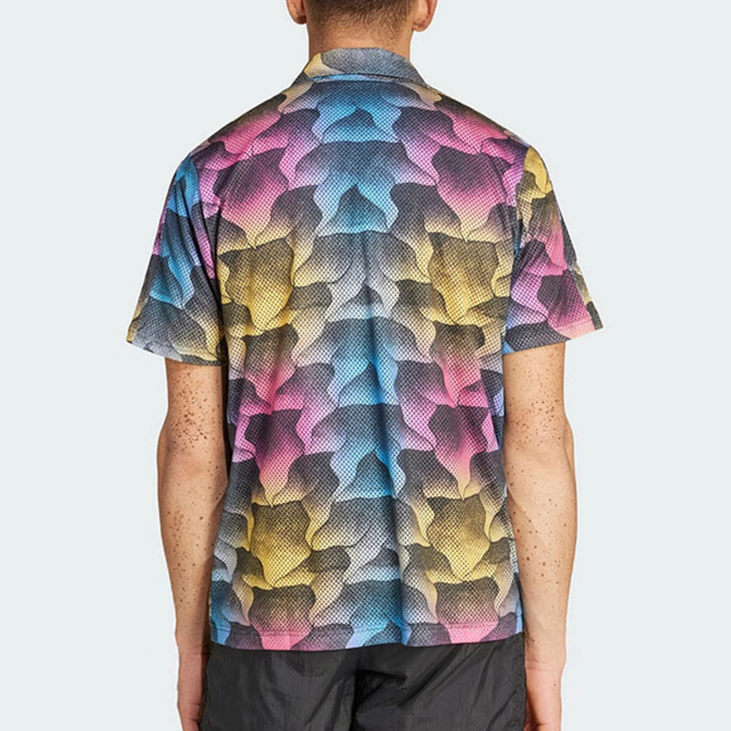 قميص أديداس الأصلي 2024 الجديد للرجال رياضي صيفي قصير الأكمام IP3784