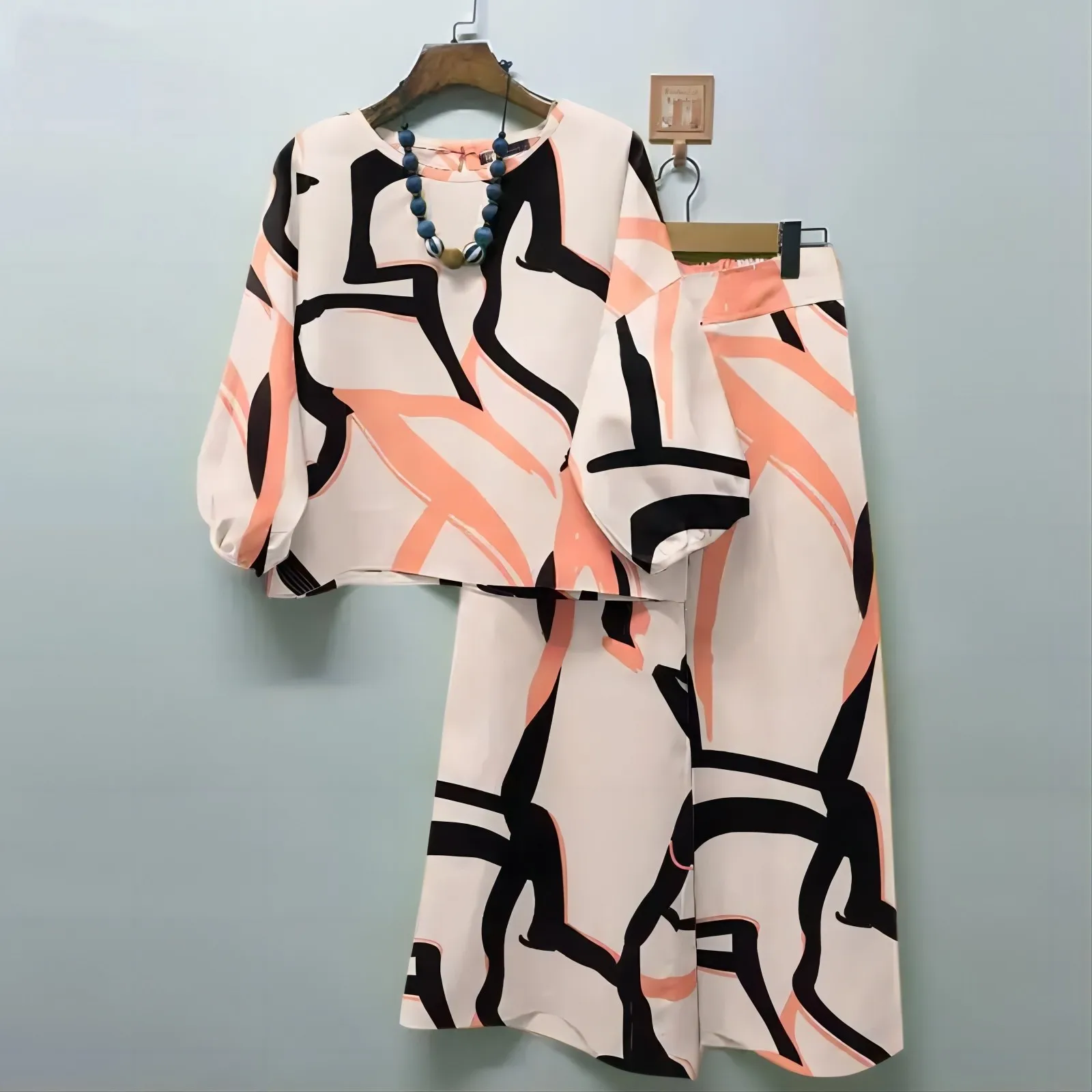 New 2025 Herfst Dames Kleding Round Neck Printed Quarter-sleeved Trousers Loose And Comfortable 2 Piece Sets Women's Outfit Fall