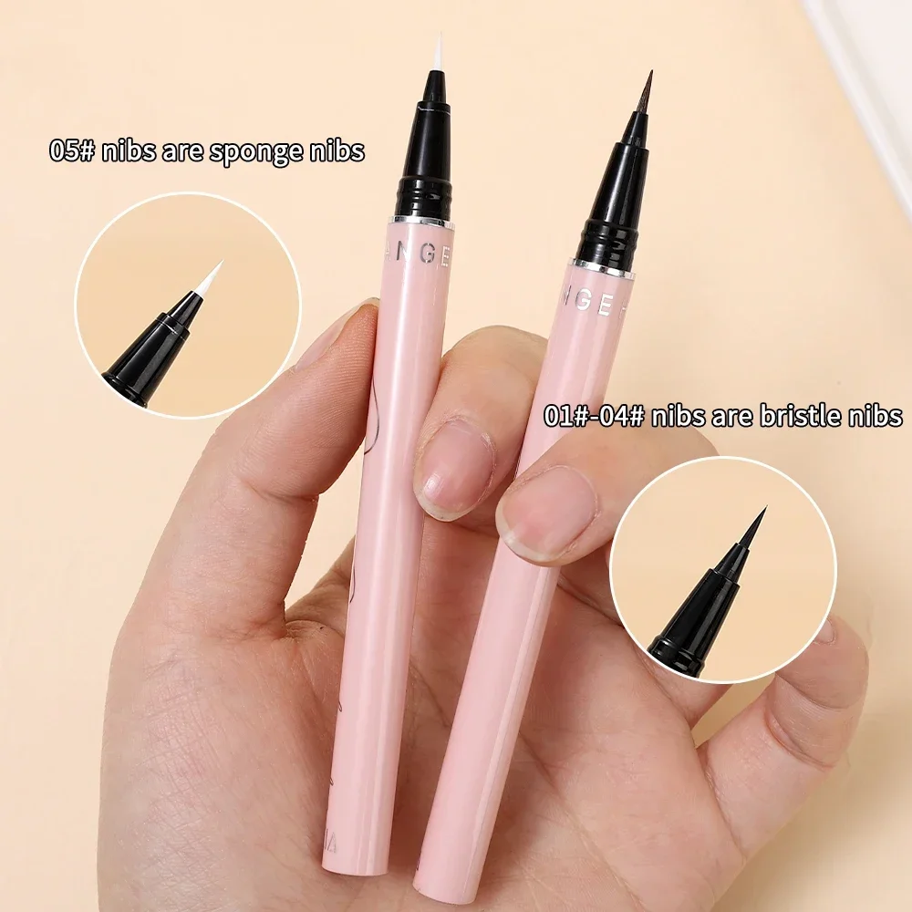 Eyeliner liquido ultrasottile impermeabile Trucco coreano per le donne Eyeliner liscio ad asciugatura rapida Cosmetici con penna per ciglia