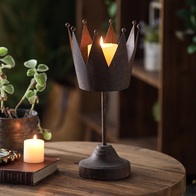 Wabi-sabi wrought iron rust point old candle holder industrial style, ornament crown shape candle holder