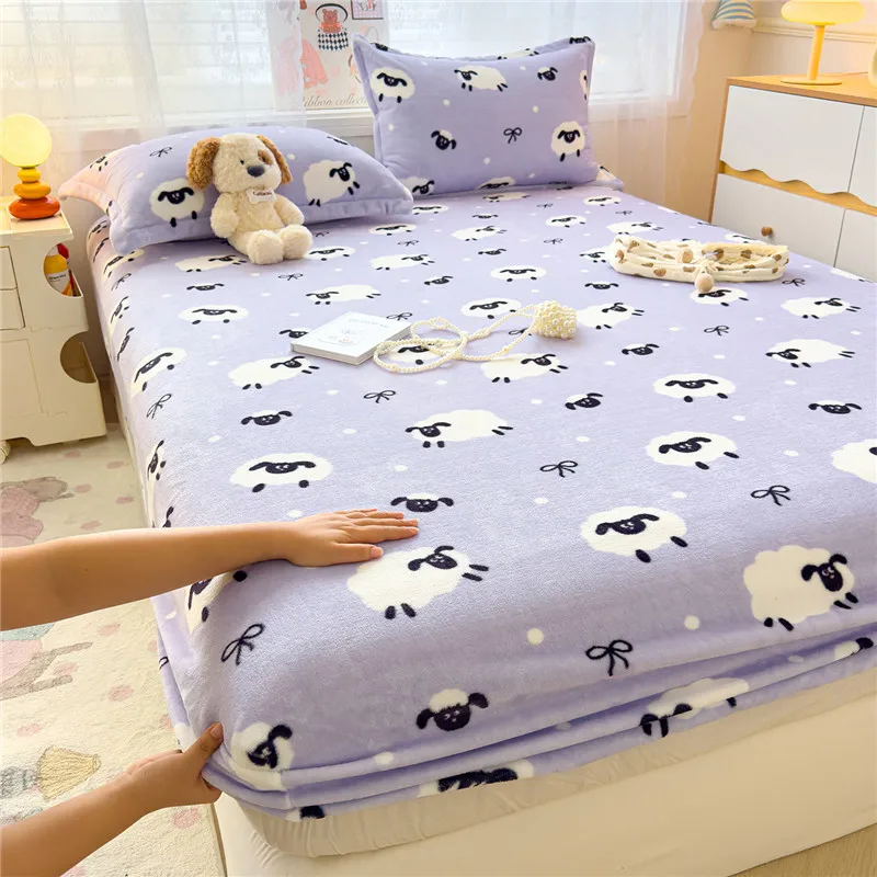 1pc Velvet Bed Cover Skin-friendly Bedsheet Printed Fitted Sheets Home Winter Bed Linen couvre lit Cute Sheet (No Pillowcase)