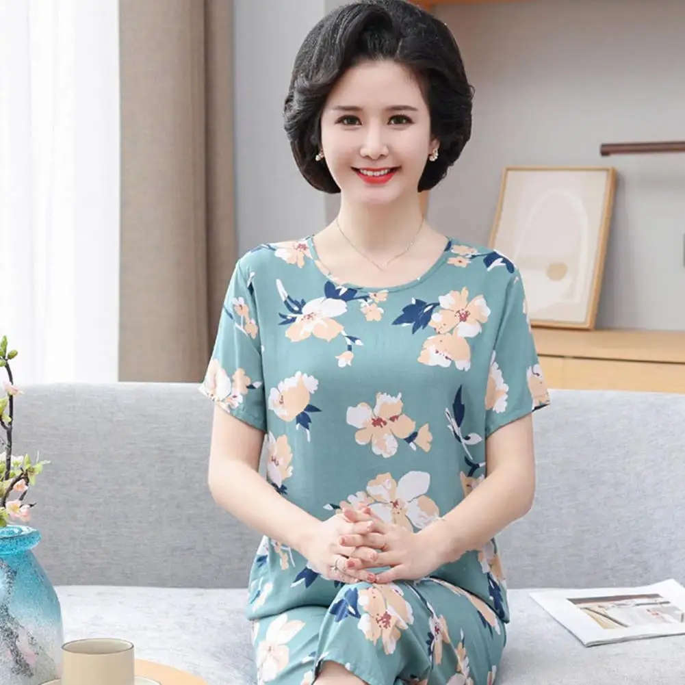 

Soft Fabric Pajama Set Elegant Mid-aged Women's Pajama Set with Flower Print Short Sleeve Top Wide Leg Pants for Mother