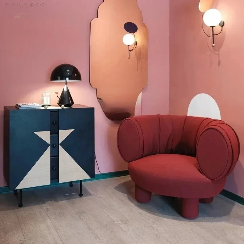 A  Italian Light Luxury Studio Exhibition Hall Rest Area Sales Office Sumo Personality Single Sofa Chair Restaurant Chair