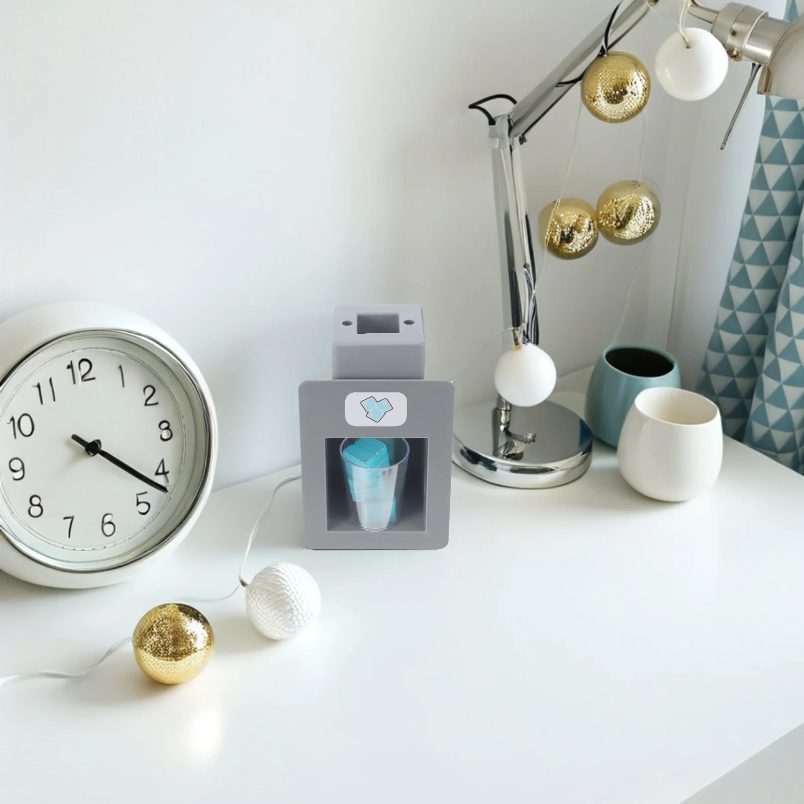 Máquina de gelo interativa para crianças, corpo cinza, copo transparente, simulação realista de fazer gelo, aparelho de cozinha