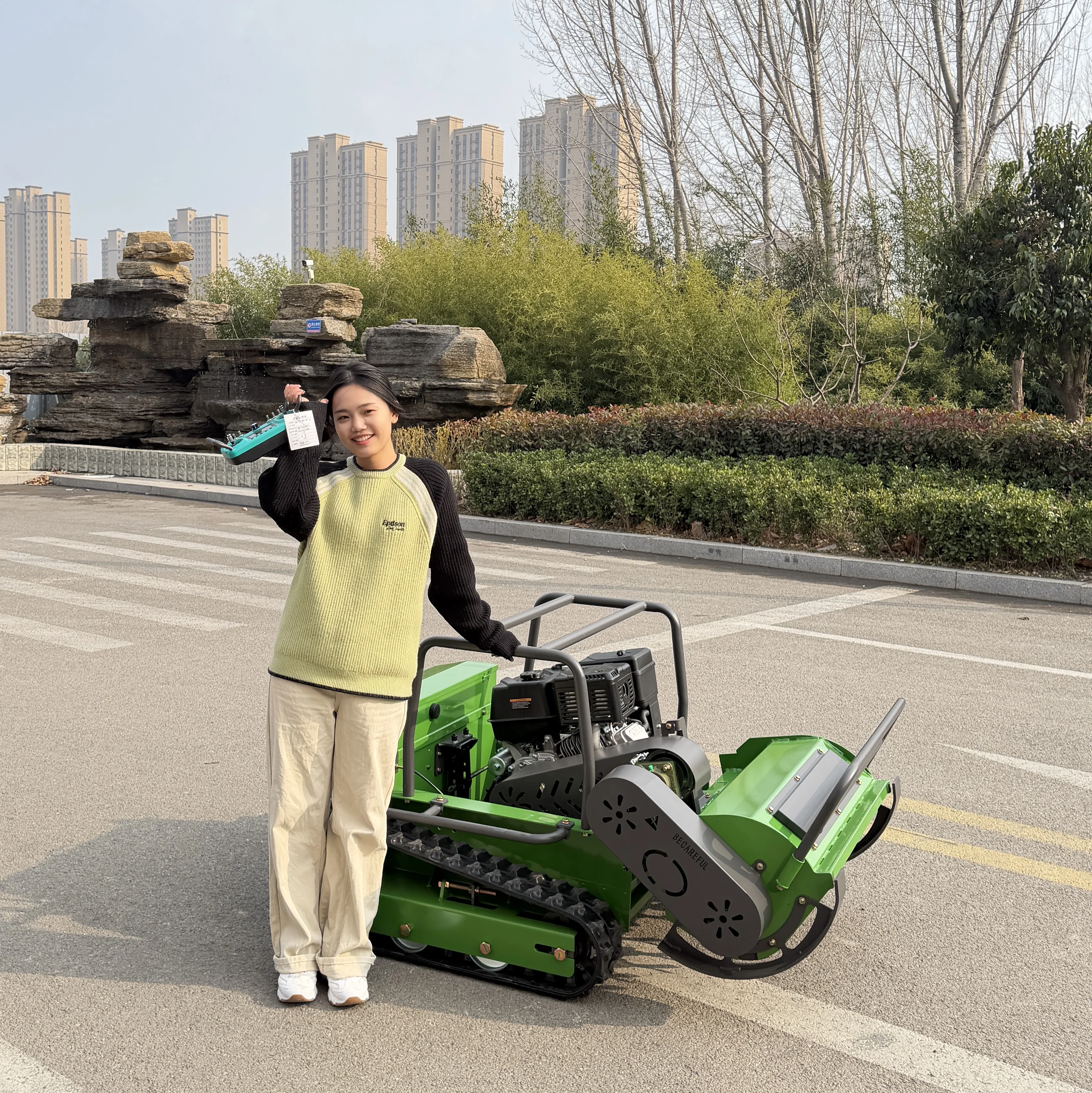 

Customized All-Terrain Robot Lawn Mower 800-1000mm Remote Control Diesel Engine Flail Mower for Agriculture CE EPA Certified