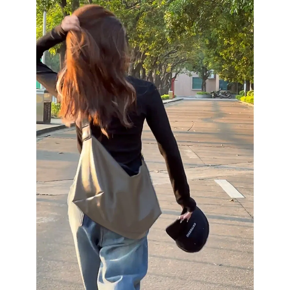 

Большая вместительная сумка-тоут с мягкой поверхностью, сумка на плечо для работы и поездок на работу, новый стиль 2026 года, женская сумка ABEYINUOR, деловой класс