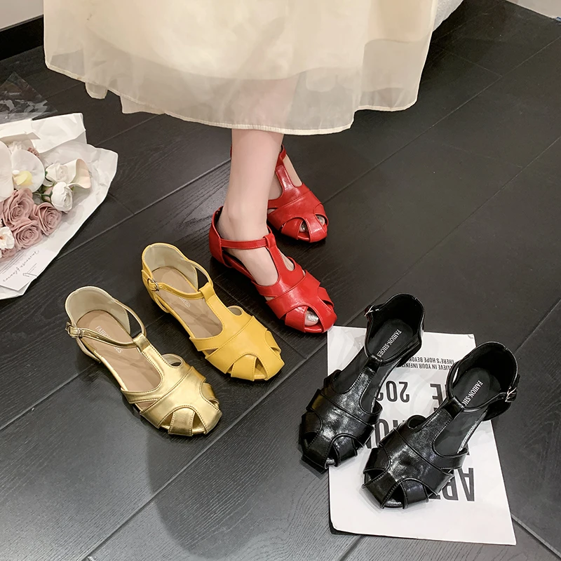 

Women's Vintage Closed Toe Cutout Sandals Hollow Out T‑Strap Back Buckle Flat Sandals Summer Fashion Shoes for Party Daily Wear