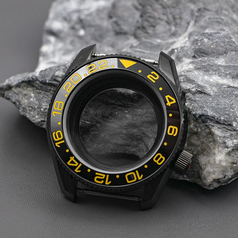 

Модный черный корпус диаметром 42 мм с сапфировым стеклом. Подходит для механизмов NH35, NH36, коронок SPB185, SPB187. Водонепроницаемость до 3,8 метров