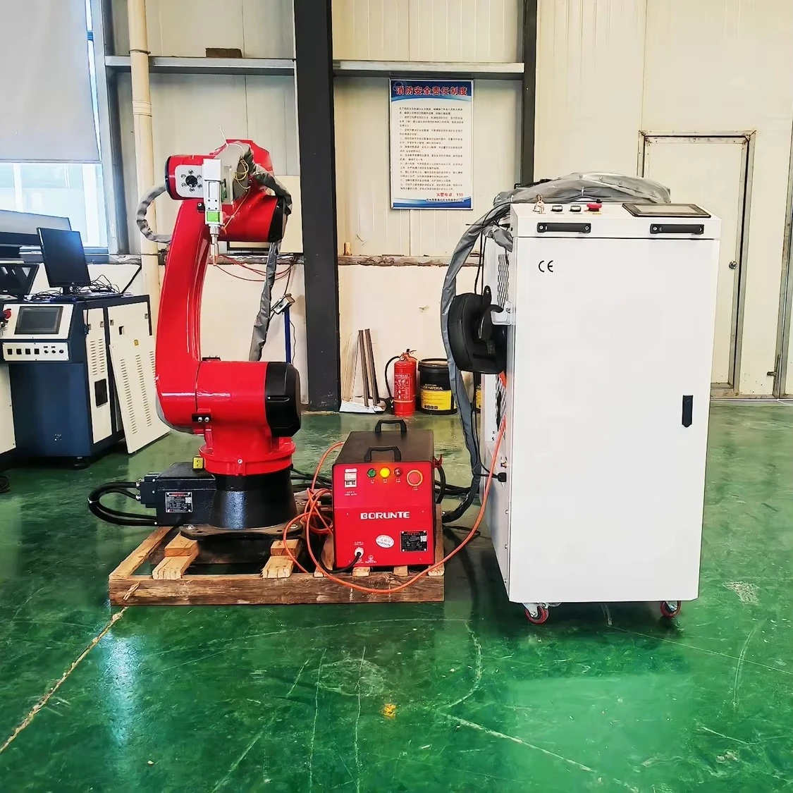 Robot Automatic Welding Machine 1500W 3000W Fiber Source and Wobble Head Handheld  Cutter Cleaner Welder 3 in 1