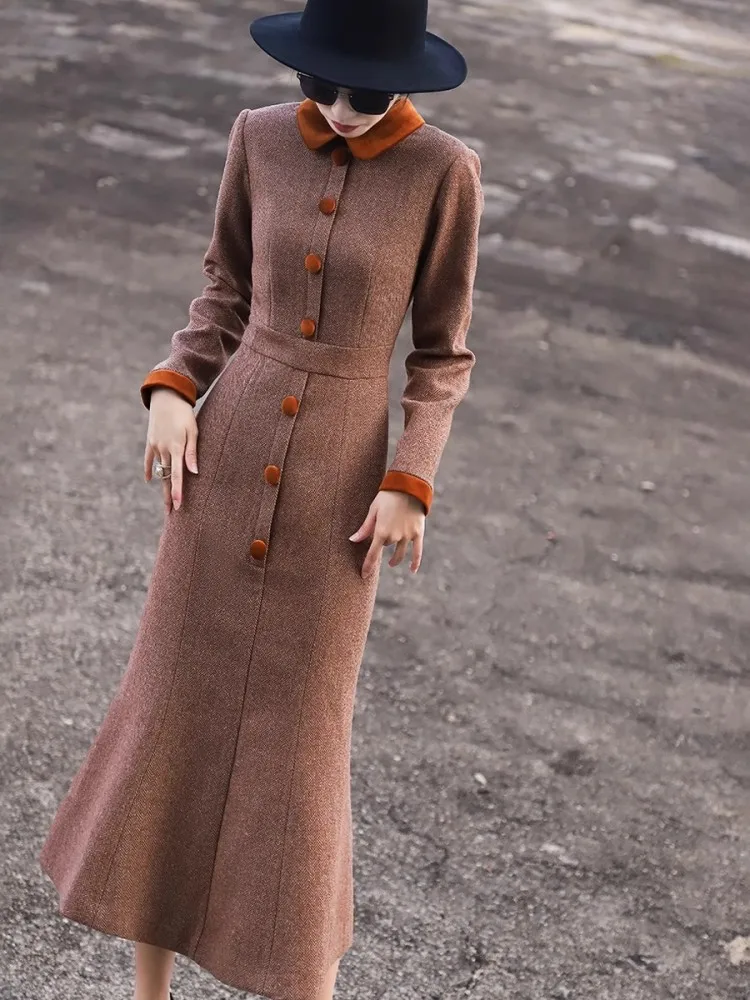 

Color Blocking Patchwork Dress For Women'S 2023 Autumn/Winter Temperament, Socialite Retro Doll Neck Slim Fit Fishtail Dress