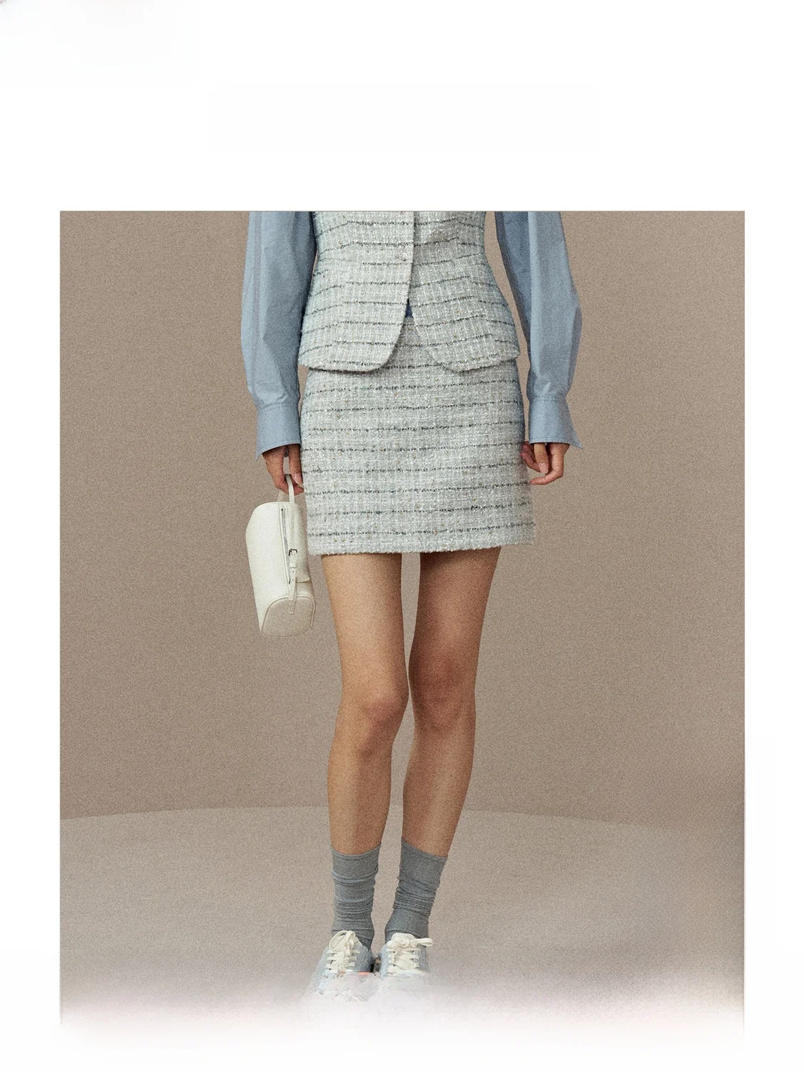 

Ele H-ape Skirt Premium Wool Blend Straight Cut Versatile Autumn Faion by ZhiZhi Winter 2025 New Arrival