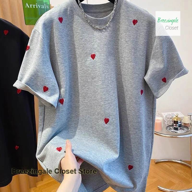 

Korean style fashion love embroidered T-shirt women's summer new loose and casual Joker round neck cotton short-sleeved shirt.